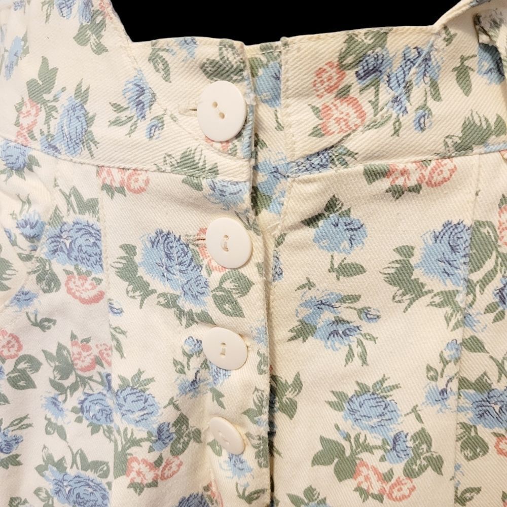 2/$20 Vintage Y2K Floral Pattern Shorts Pants Jeans Size: Small - Picture 4 of 8
